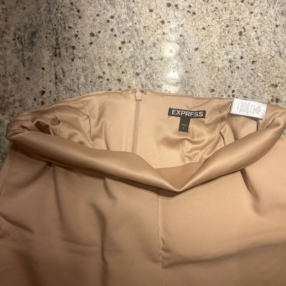 Express Beige Skirt - Picture 3 of 7